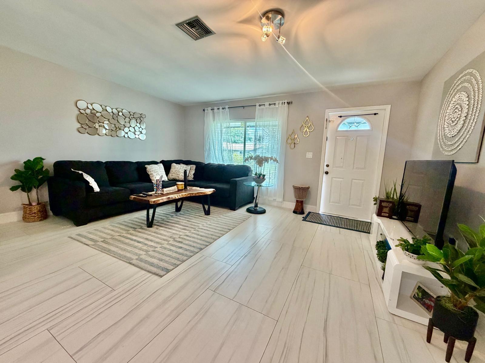 3464 NW 26th Boca Raton, FL 33434