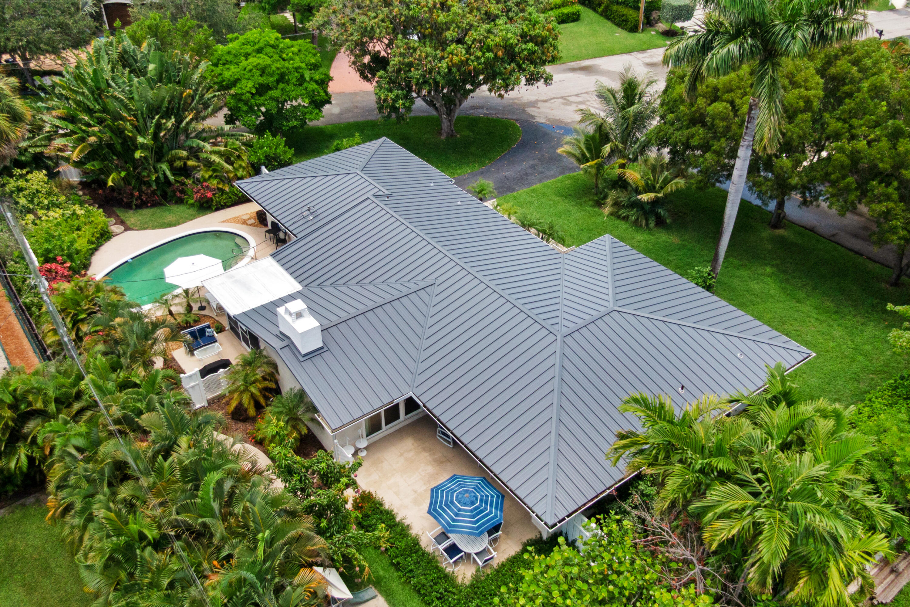 3240 Lakeview