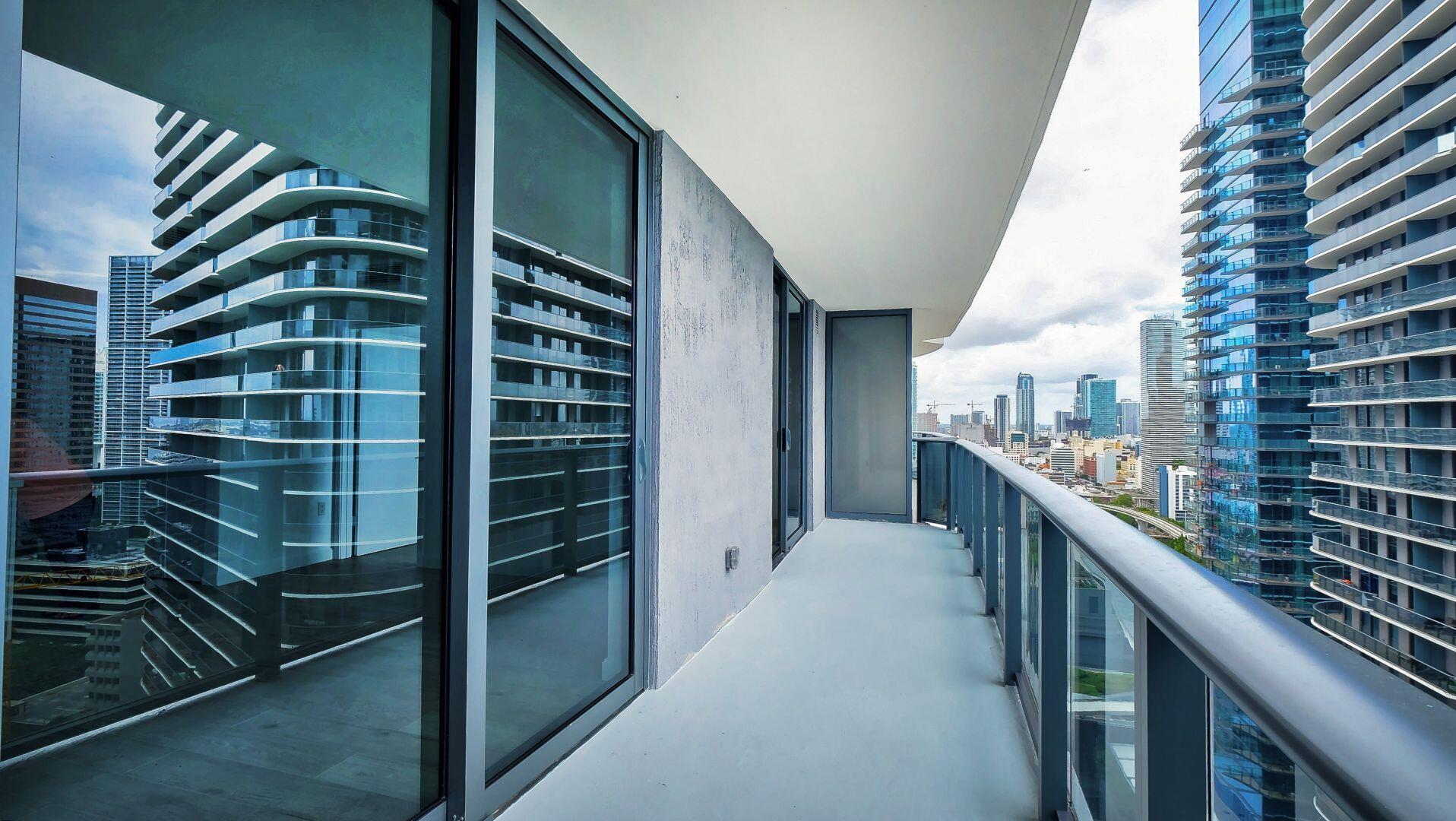 image Brickell Heights East19