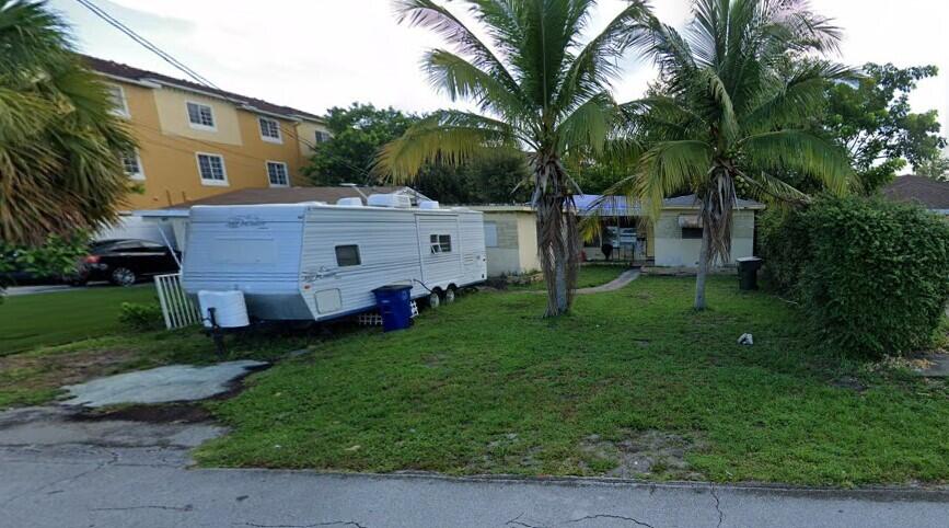104 NW 3rd