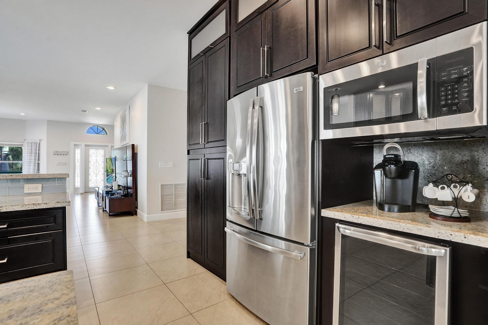 3043 Center Fort Lauderdale, FL 33308