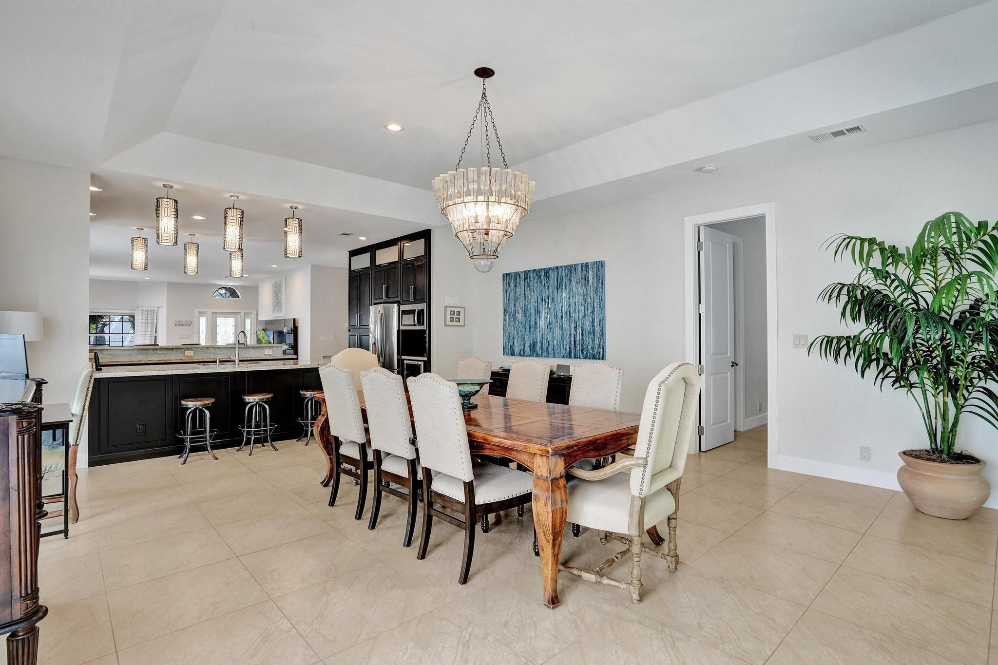 3043 Center Fort Lauderdale, FL 33308