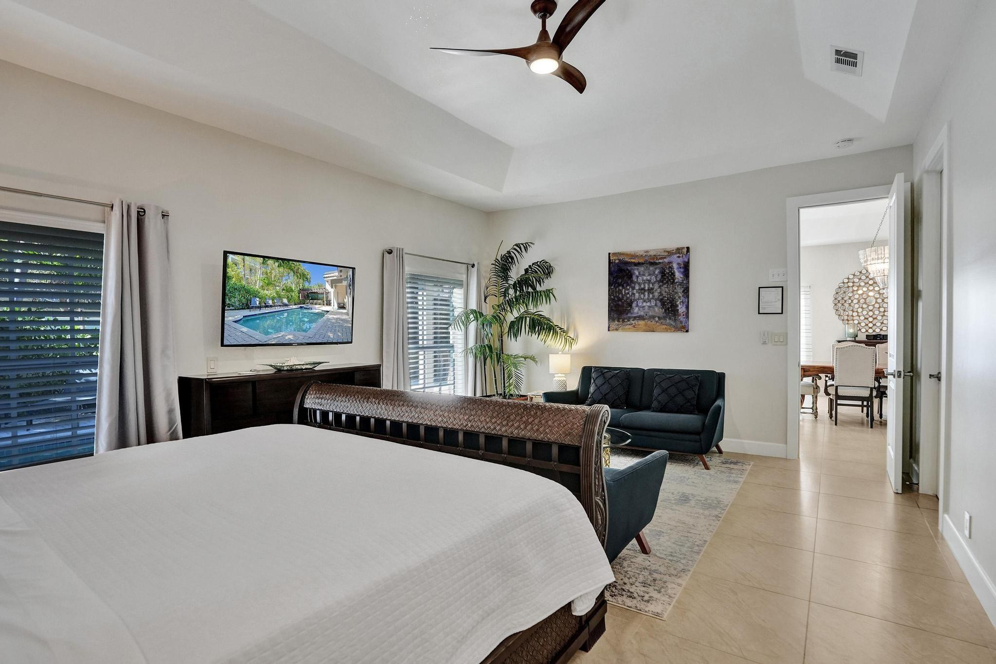 3043 Center Fort Lauderdale, FL 33308