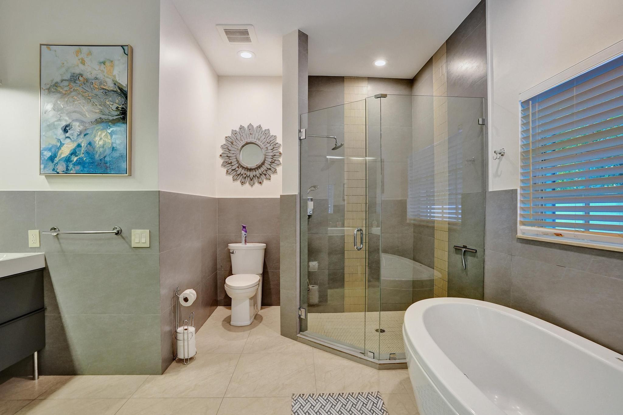 3043 Center Fort Lauderdale, FL 33308