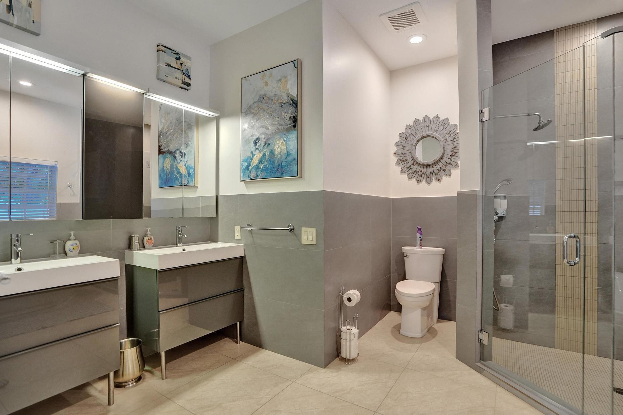 3043 Center Fort Lauderdale, FL 33308