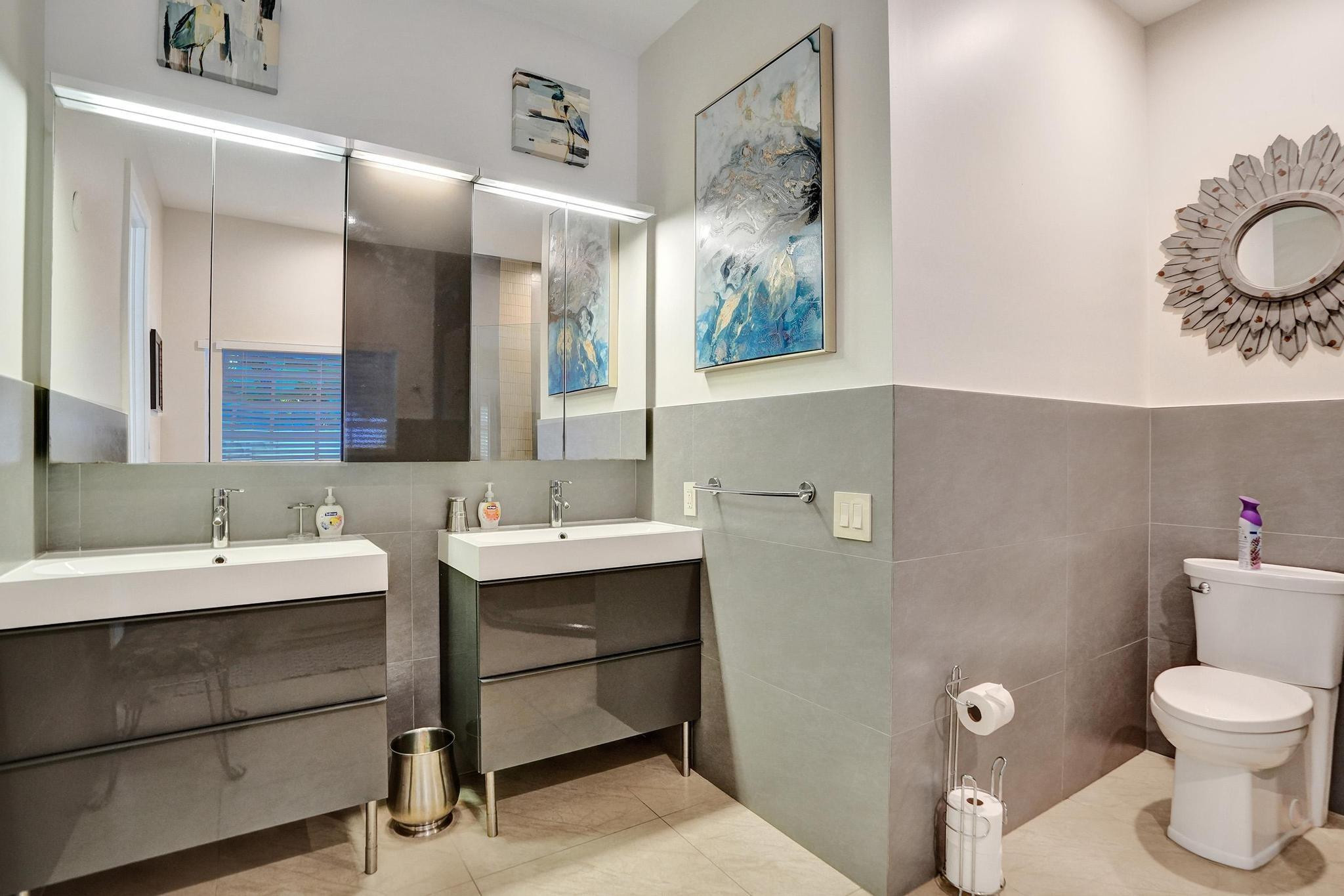3043 Center Fort Lauderdale, FL 33308