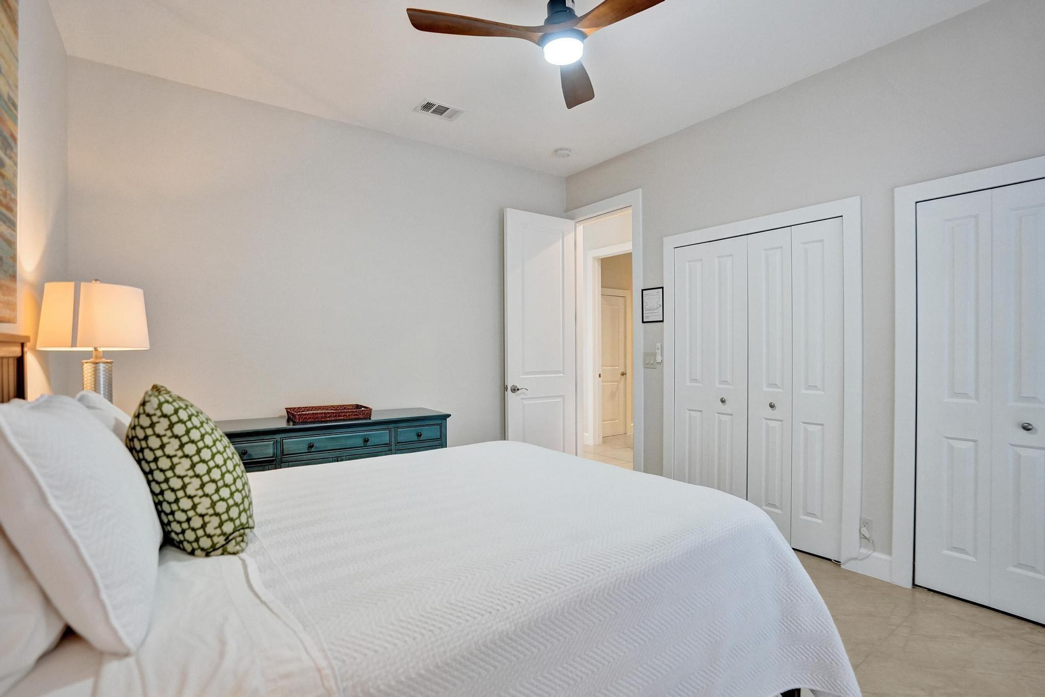 3043 Center Fort Lauderdale, FL 33308