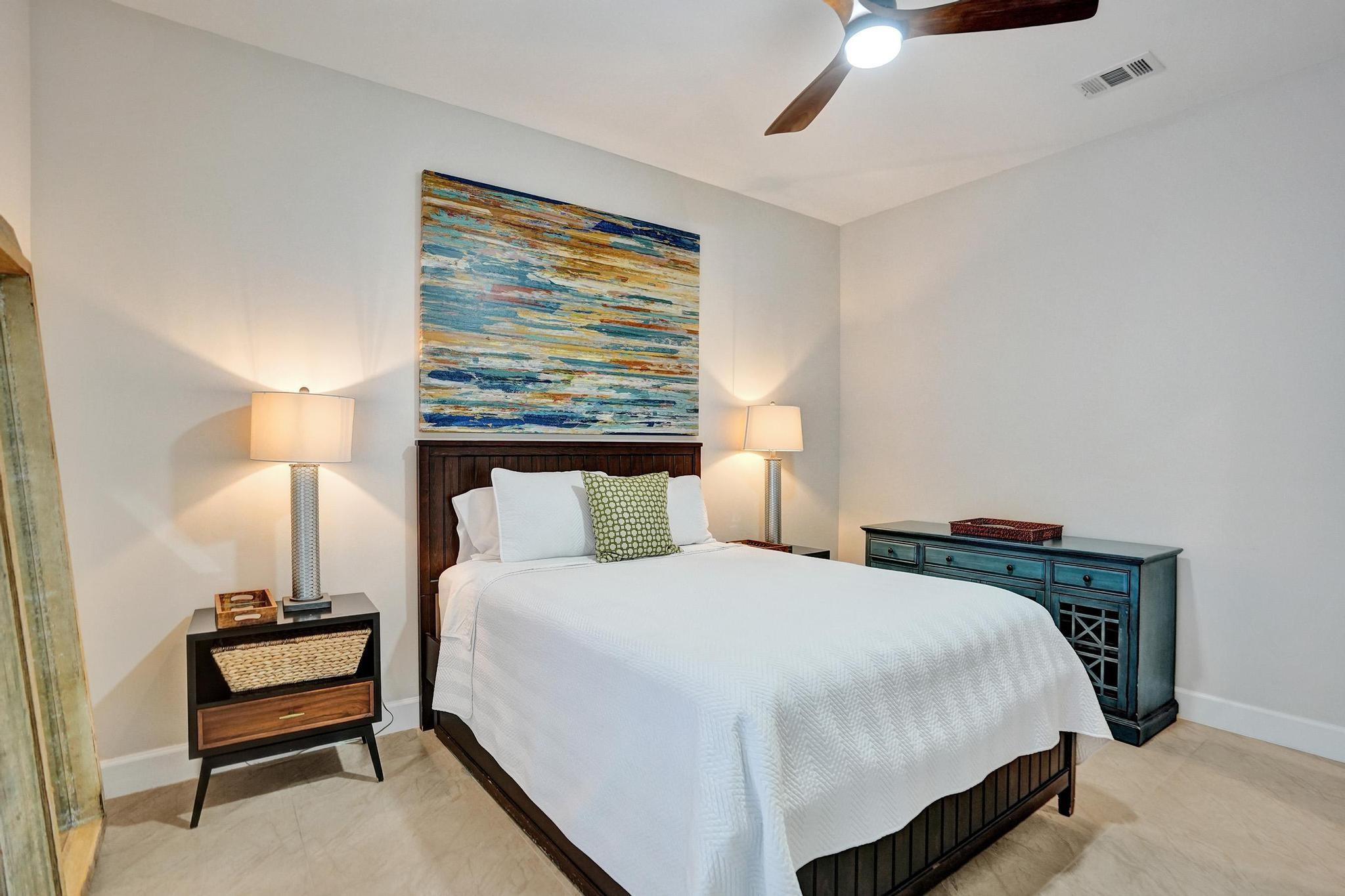 3043 Center Fort Lauderdale, FL 33308