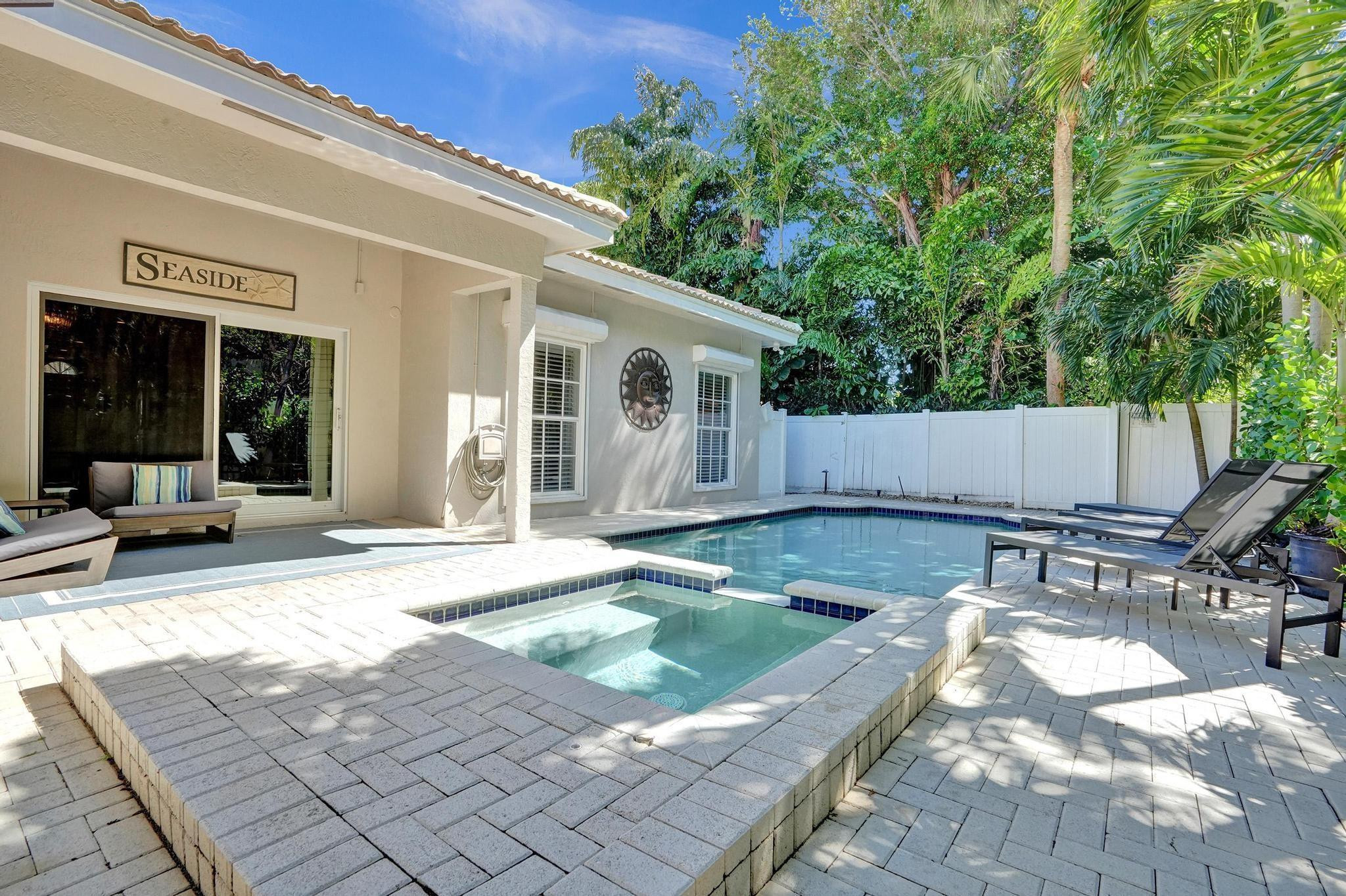 3043 Center Fort Lauderdale, FL 33308