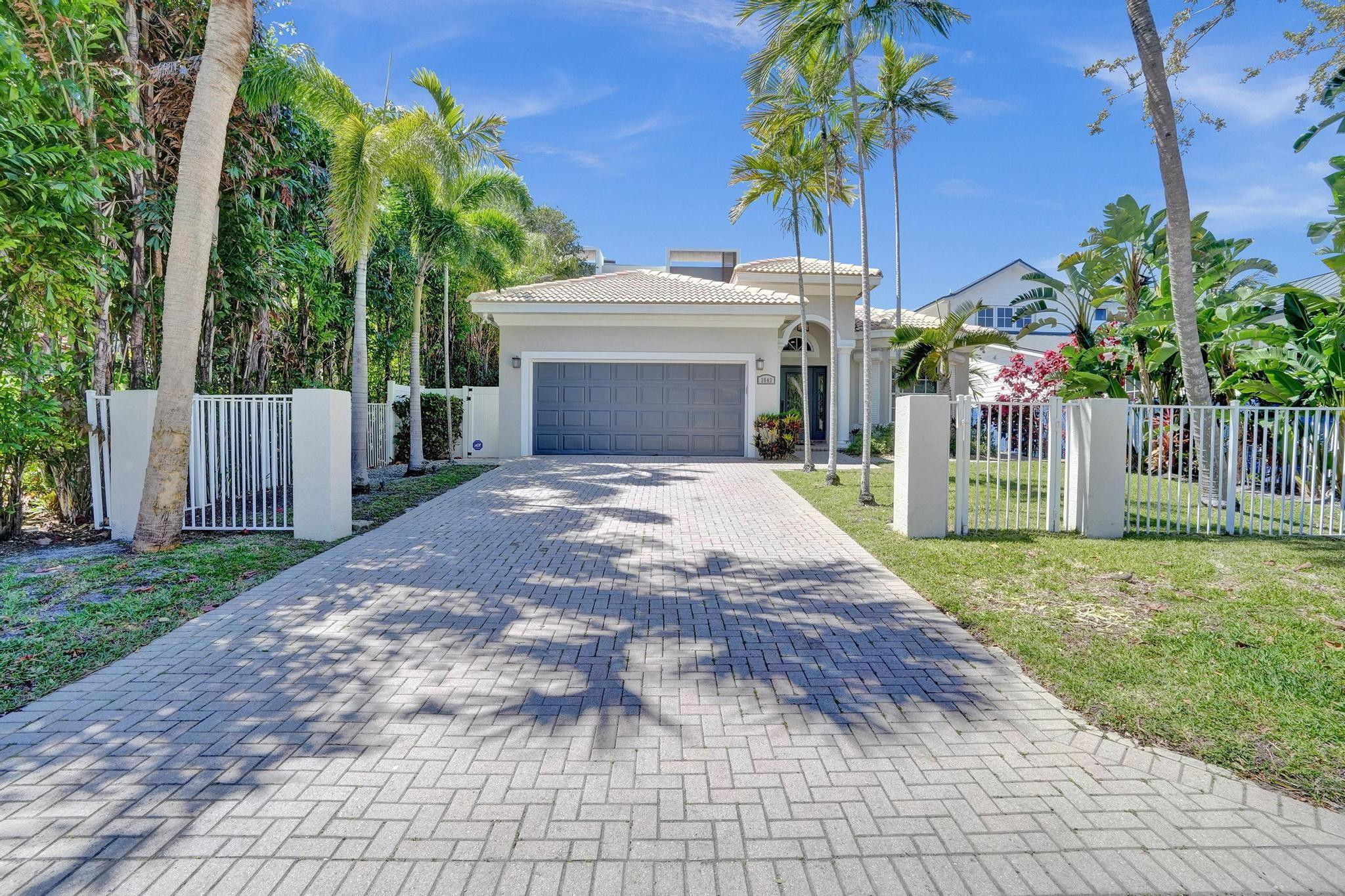 3043 Center Fort Lauderdale, FL 33308