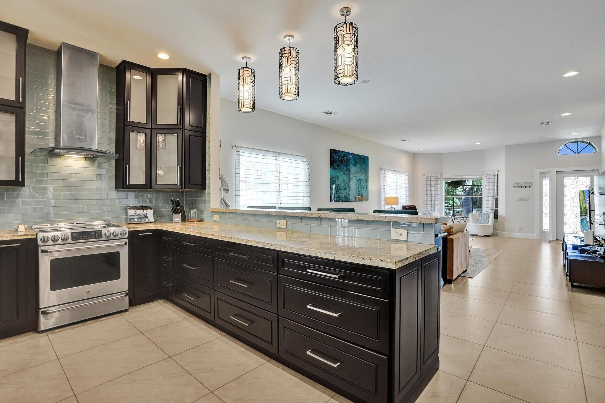 3043 Center Fort Lauderdale, FL 33308