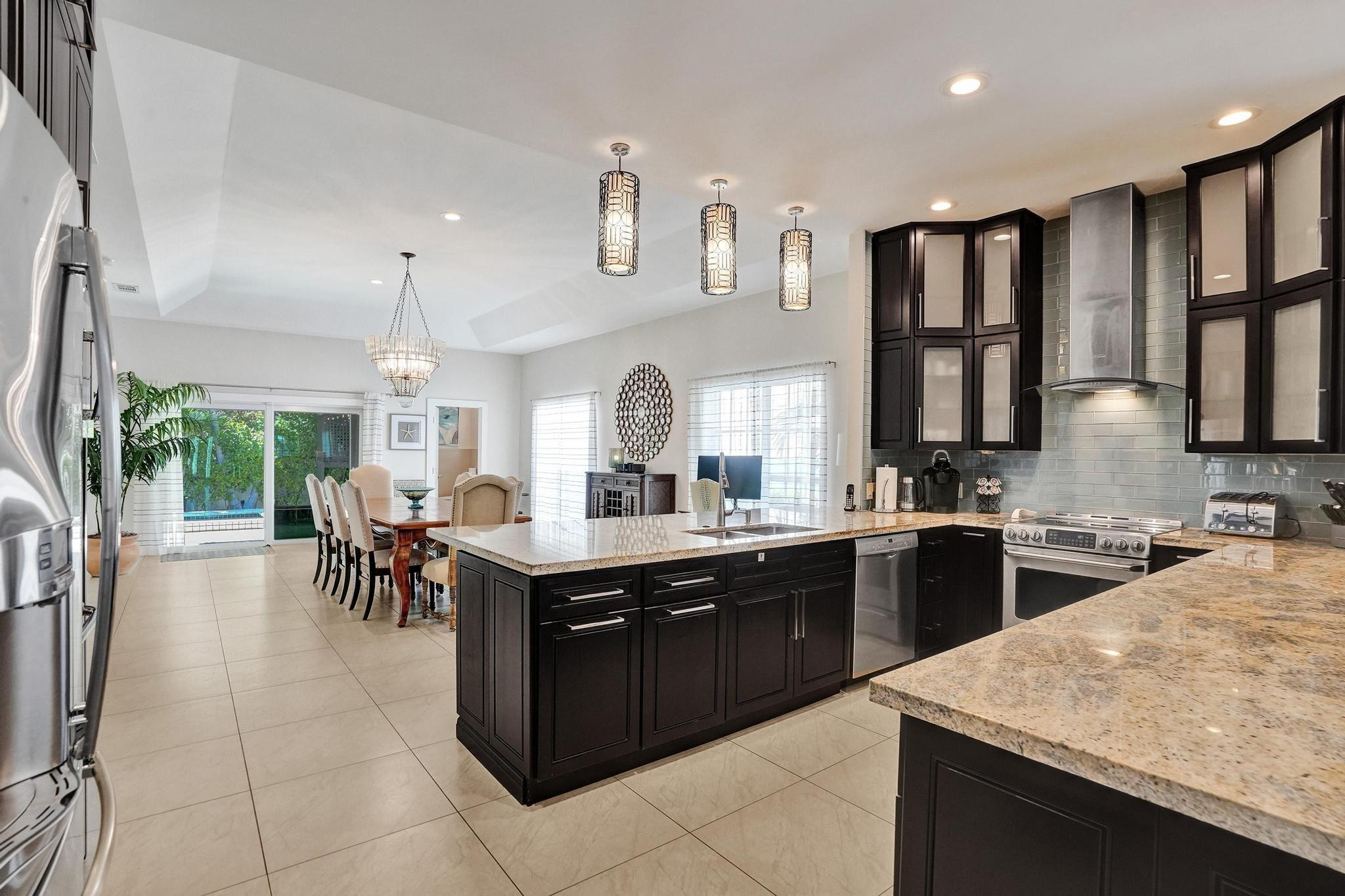 3043 Center Fort Lauderdale, FL 33308
