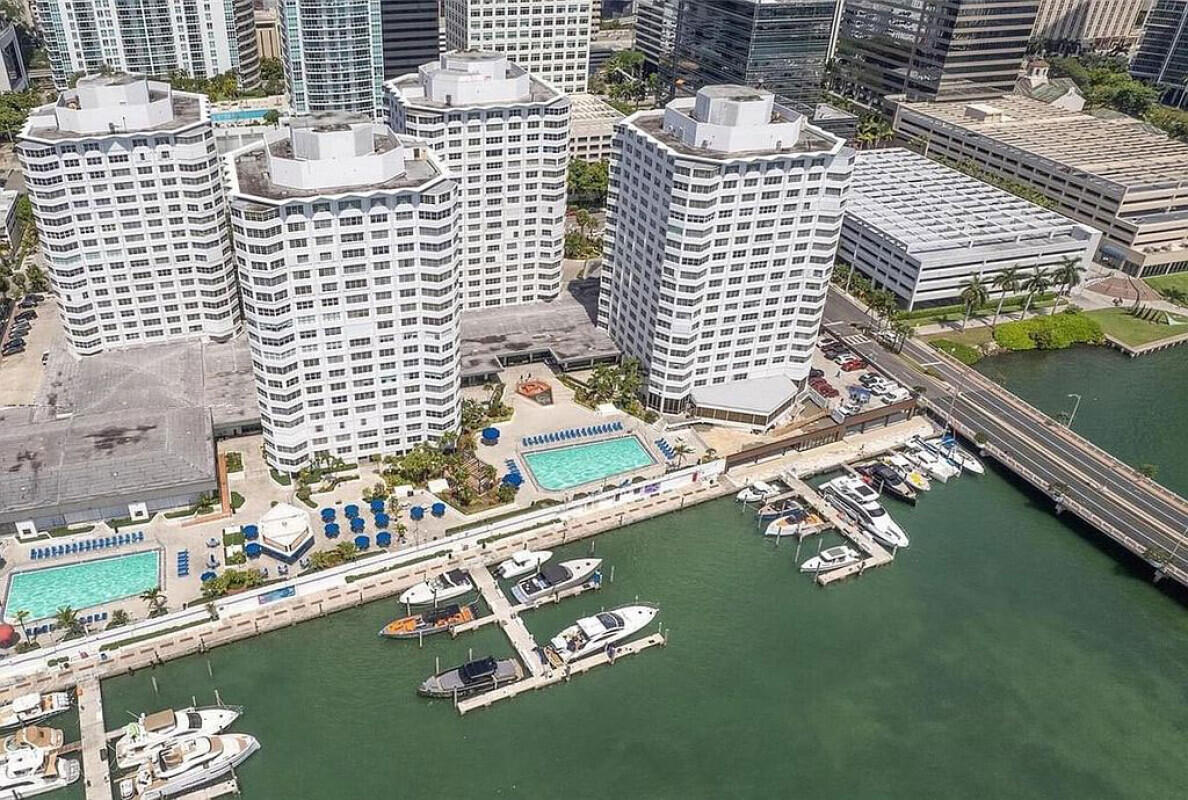 999 Brickell Bay #1206