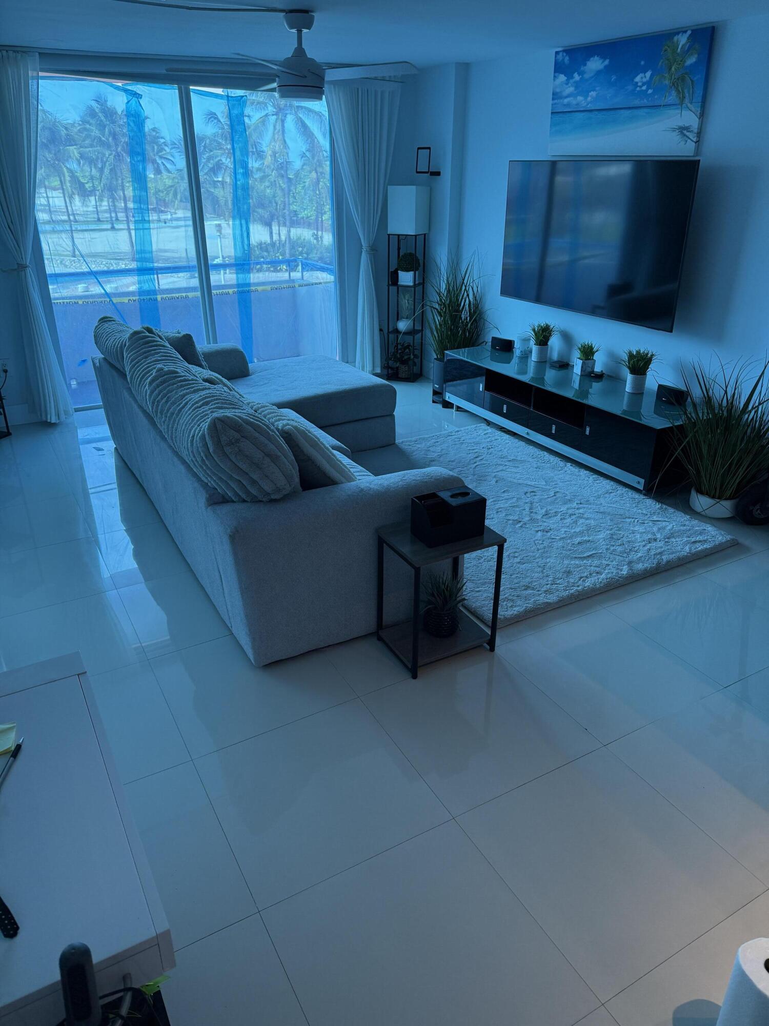 465 Ocean #320 Miami Beach, FL 33139