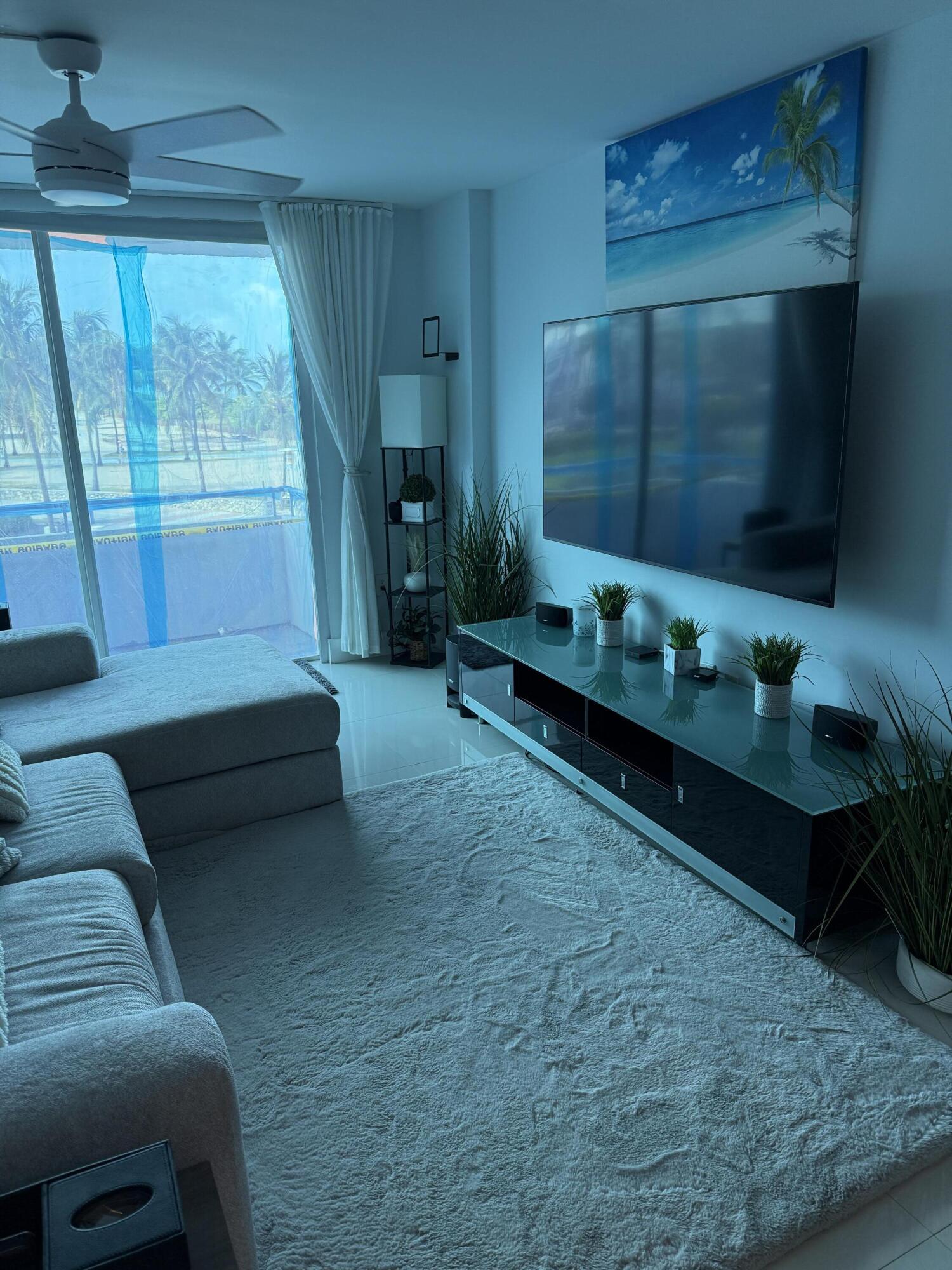 465 Ocean #320 Miami Beach, FL 33139