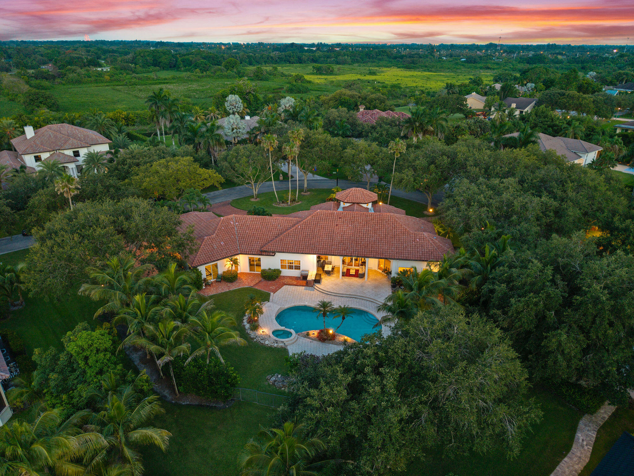 4051 E Ridgeview Dr Davie, FL 33330