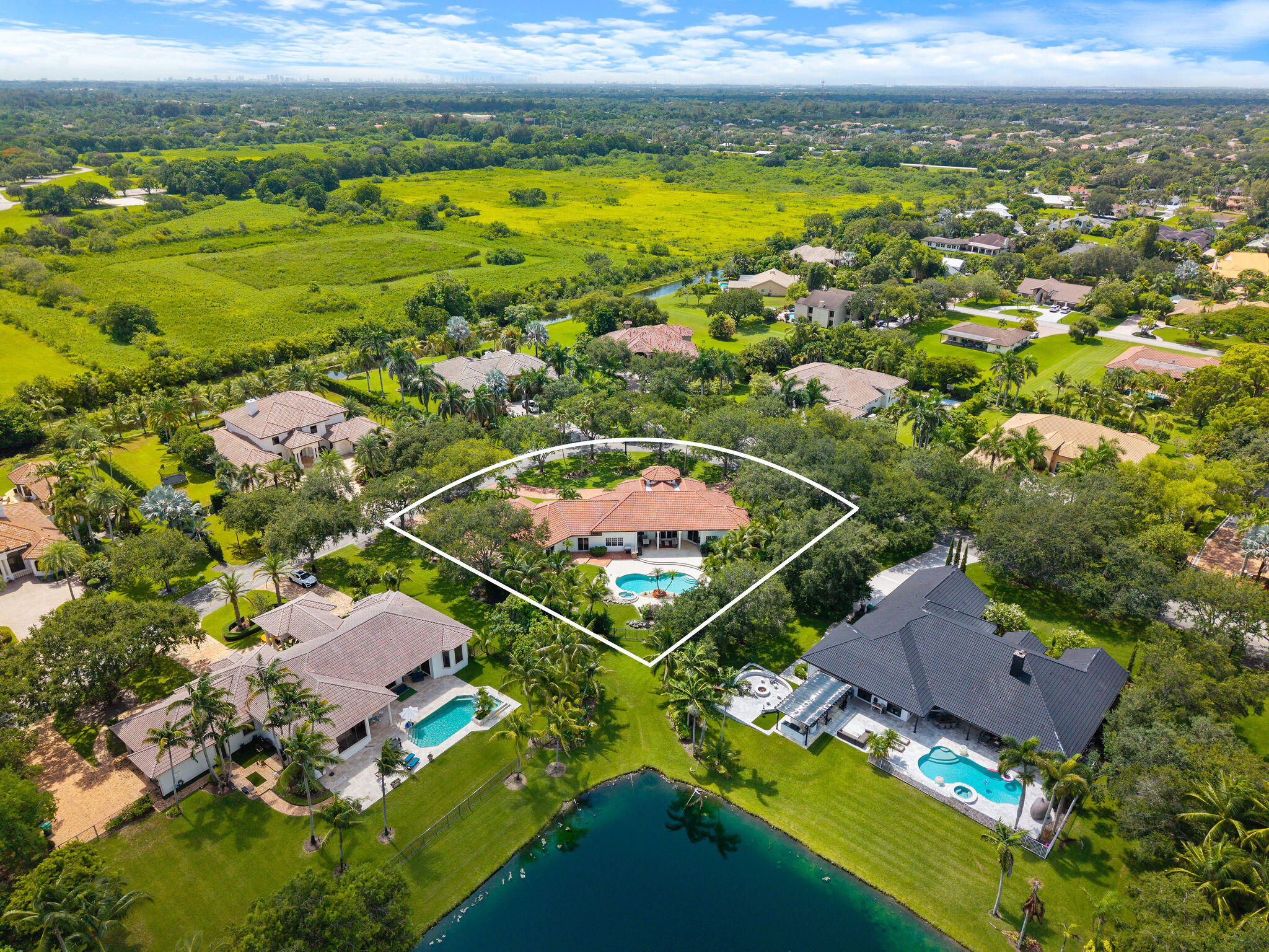 4051 E Ridgeview Dr Davie, FL 33330
