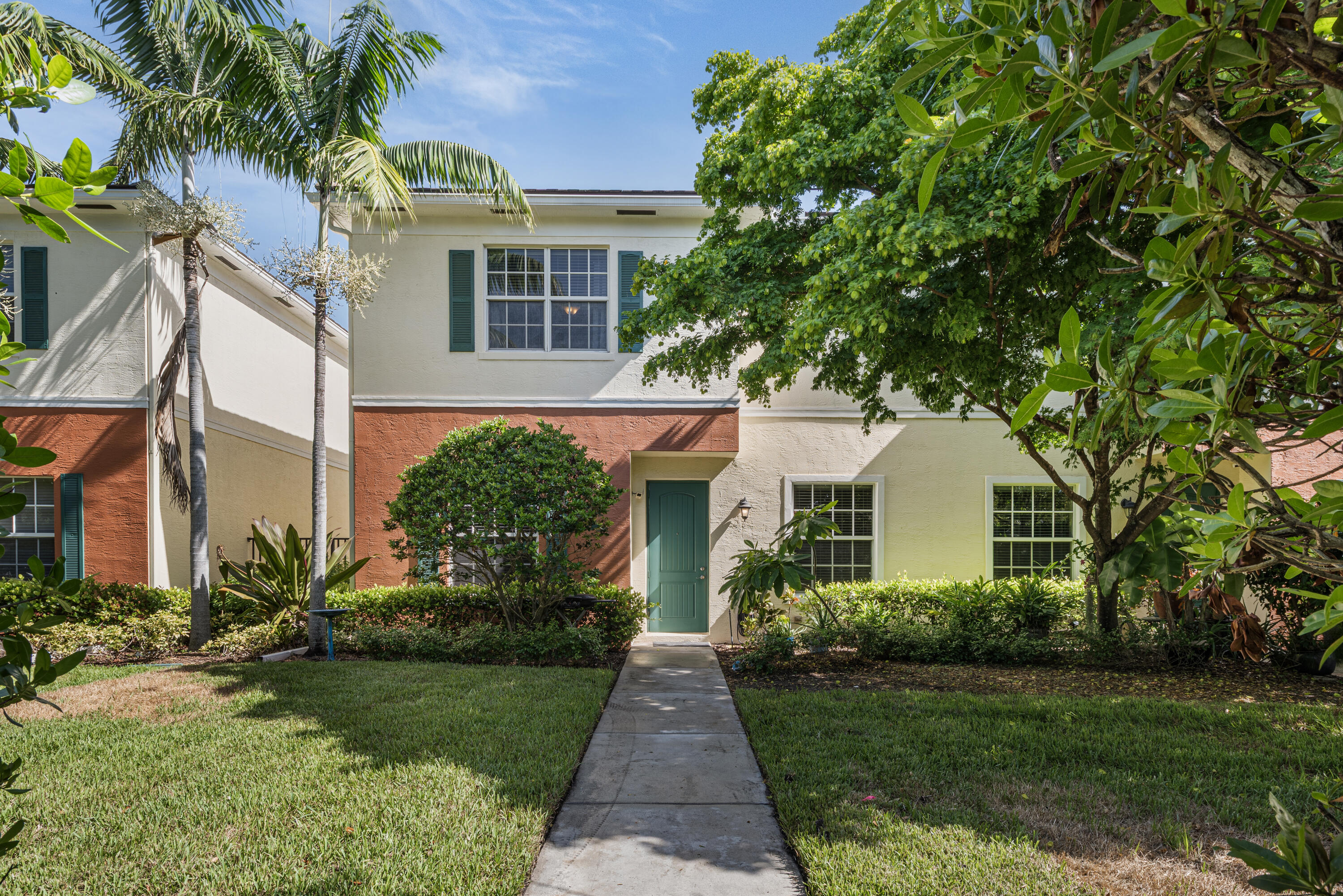 144 SW 7th Ct