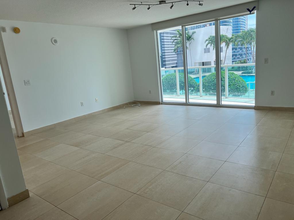 image Brickell on the River North2