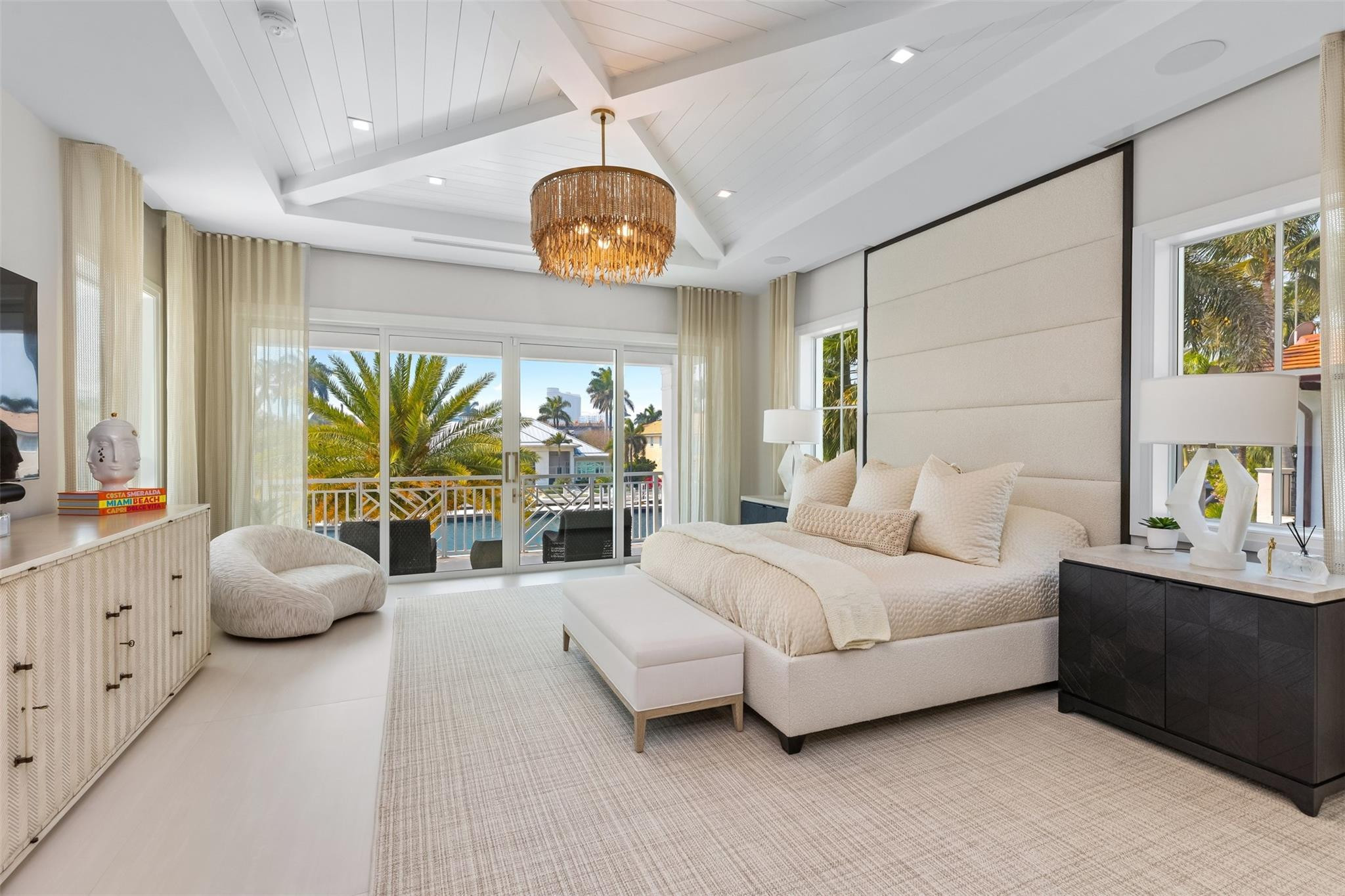 2520 Del Lago Dr Fort Lauderdale, FL 33316