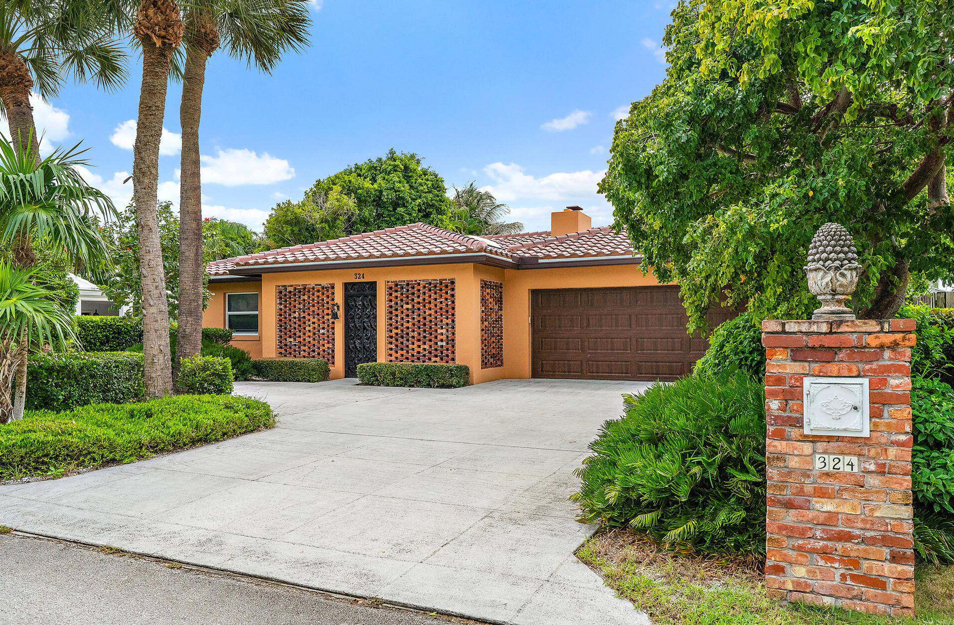 324 Sandal Ln