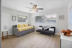 5720 NE 27th Ave Fort Lauderdale, FL 33308