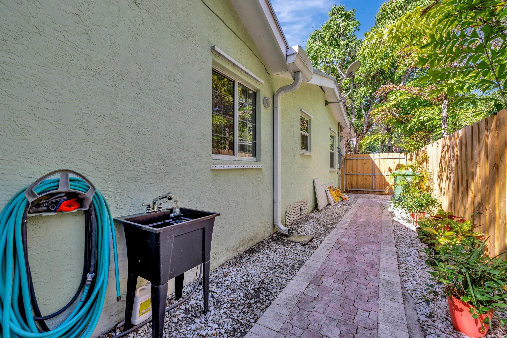 316 Seminole Ave,Fort Lauderdale, FL 33312