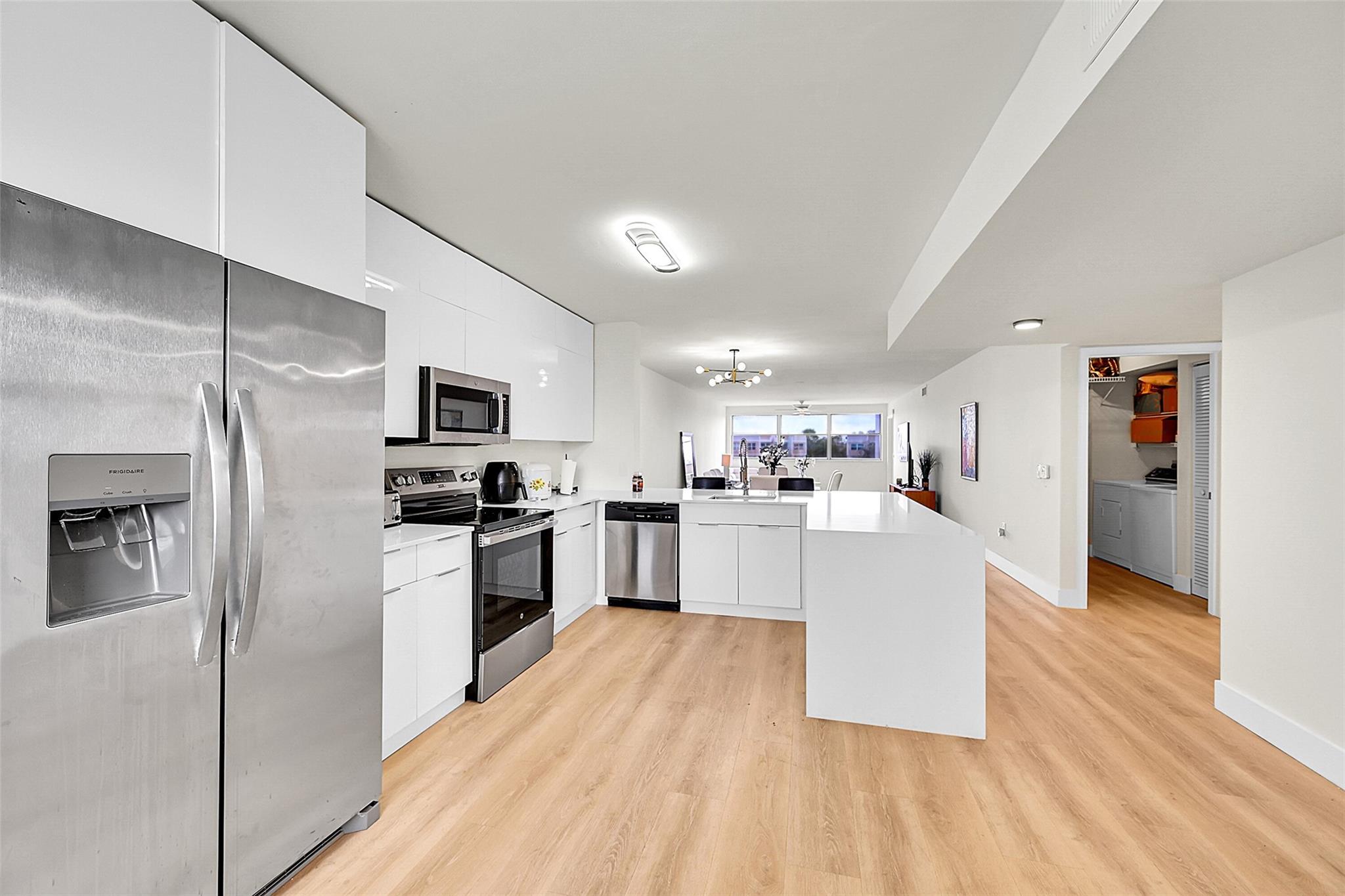 2560 NW 103rd Ave #402,Sunrise, FL 33322