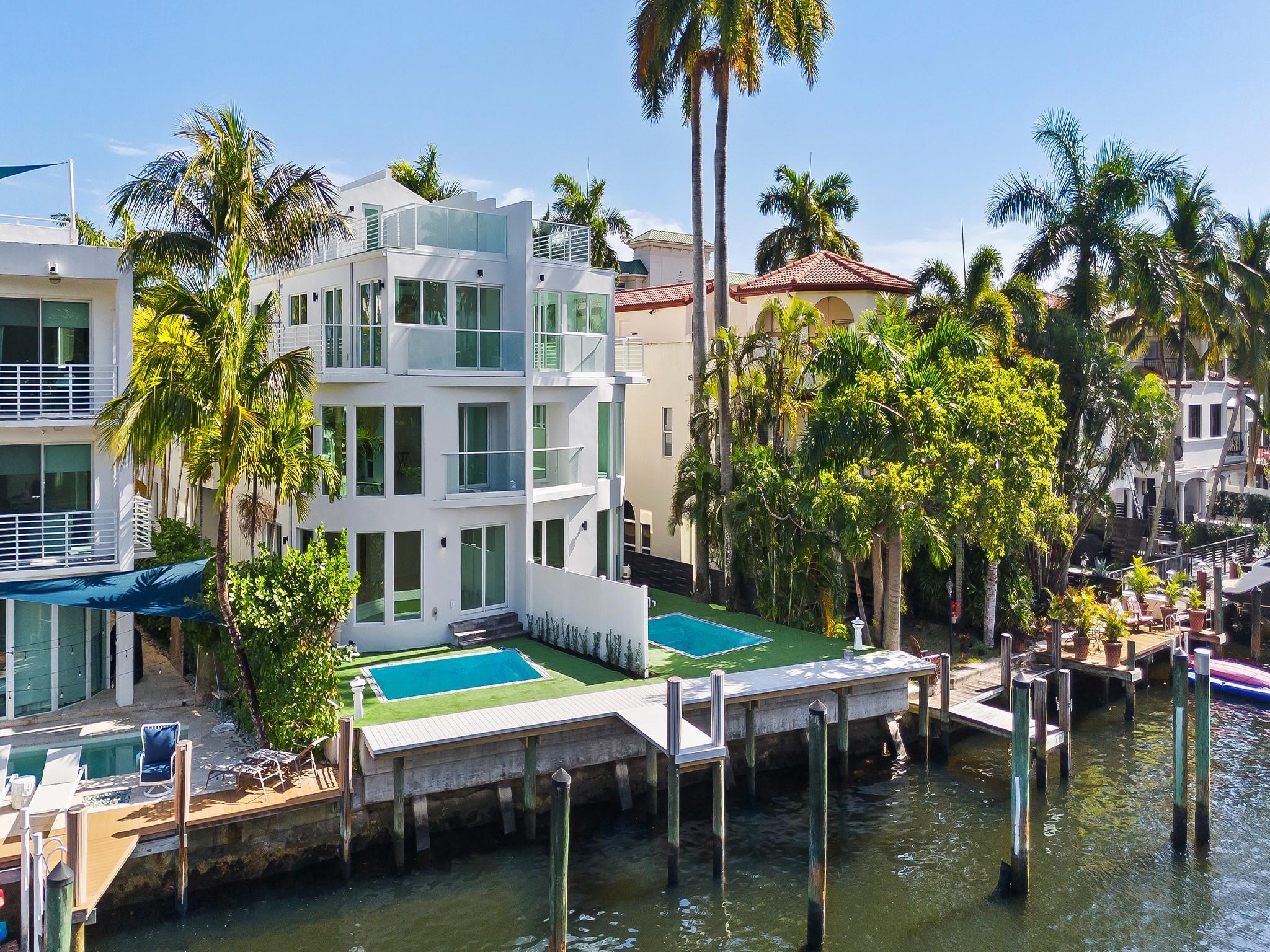 421 Hendricks Isle