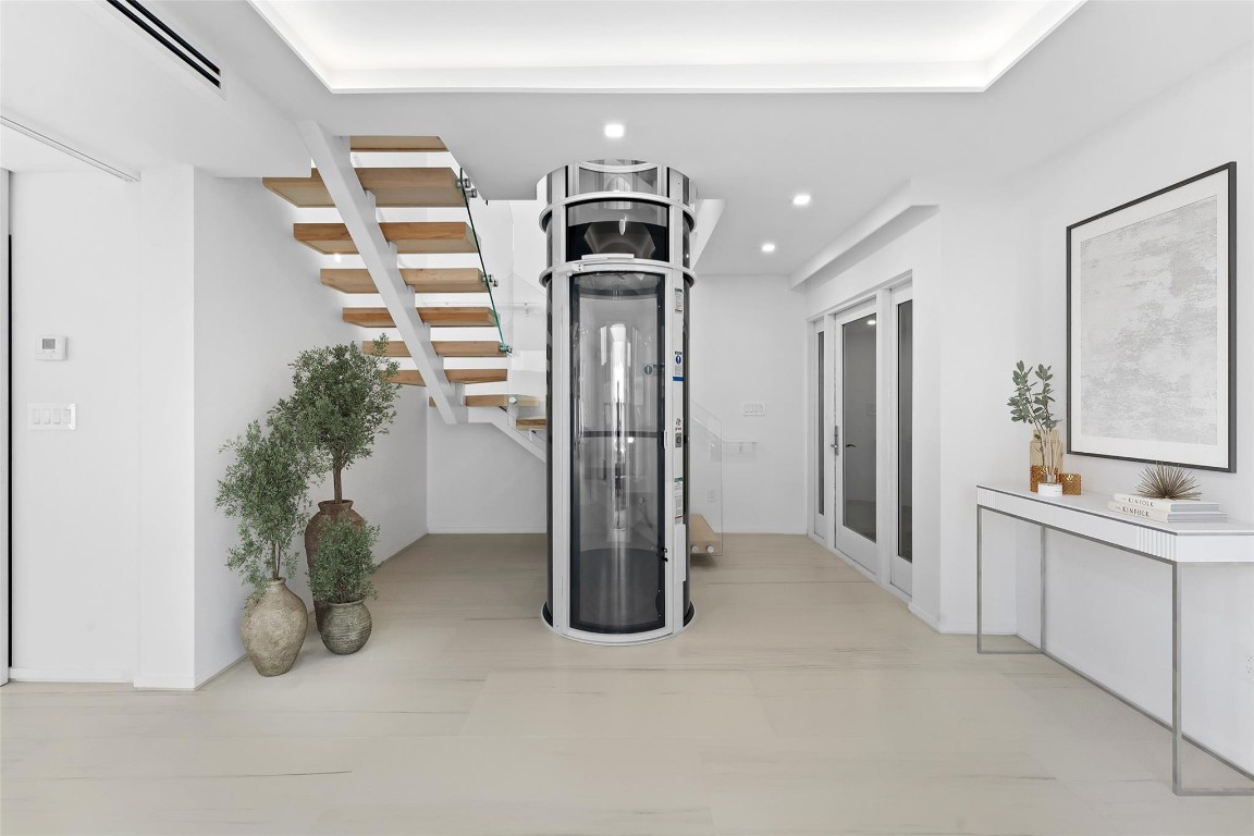 421 Hendricks Fort Lauderdale, FL 33301