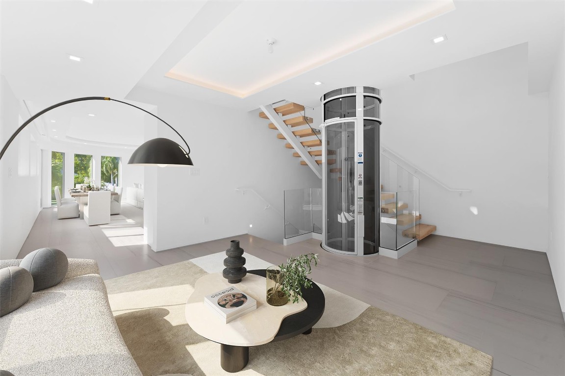 421 Hendricks Fort Lauderdale, FL 33301