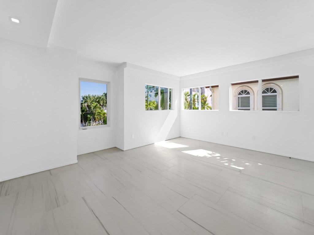 421 Hendricks Fort Lauderdale, FL 33301