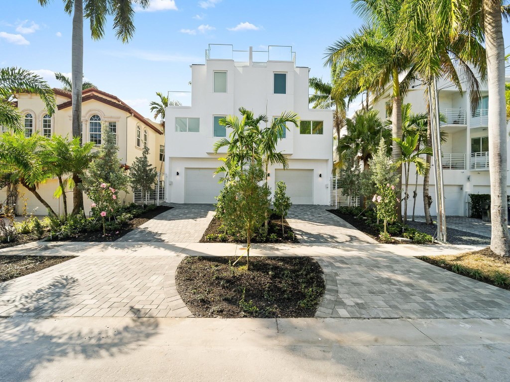 421 Hendricks Fort Lauderdale, FL 33301