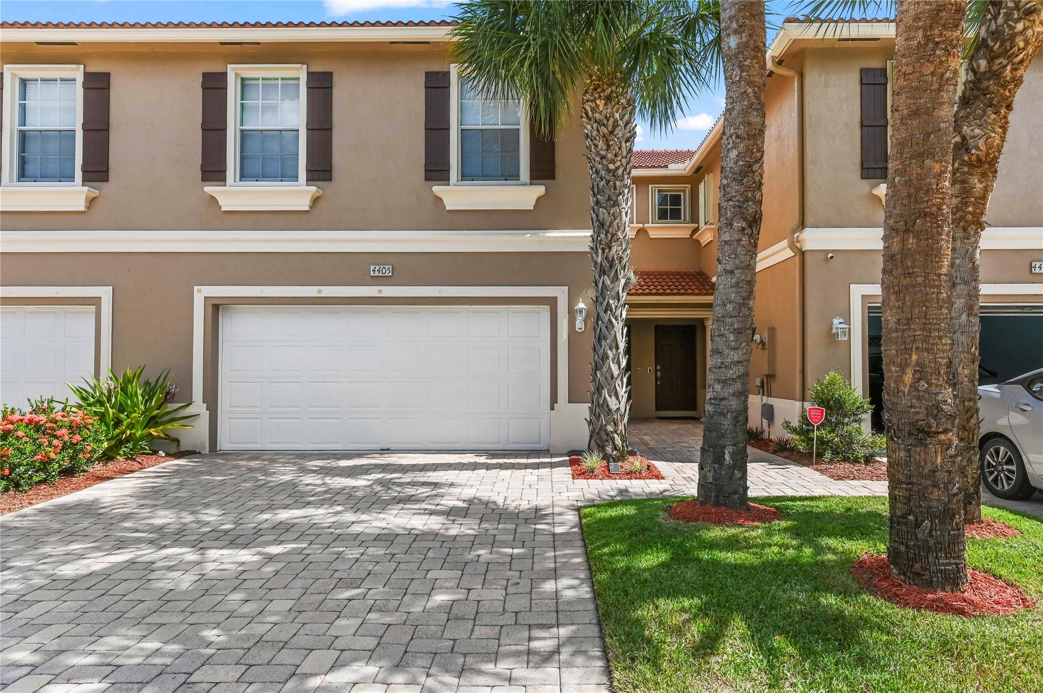 4405 Macarthur Palm Trl #4505