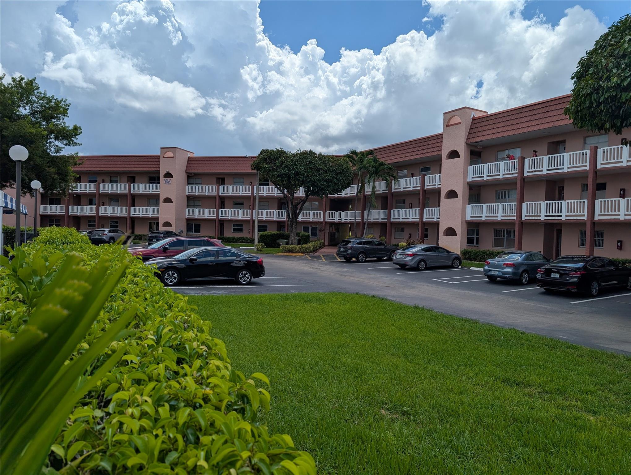 9561 Sunrise Lks Blvd #109