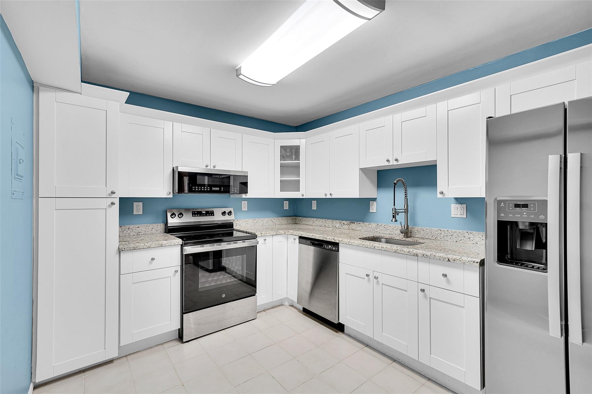 531 N Ocean Blvd #908