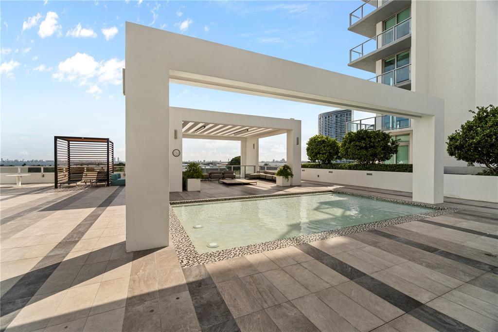 3900 Biscayne Blvd #813,Miami, FL 33137