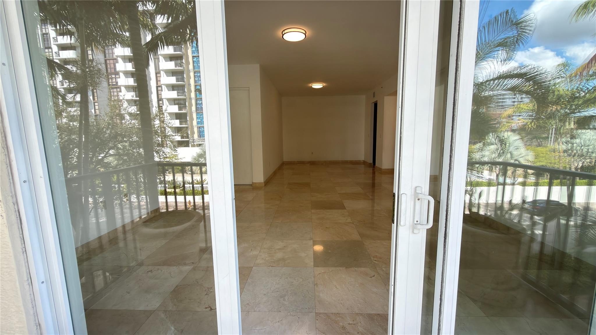 642 Valencia #305 Coral Gables, FL 33134
