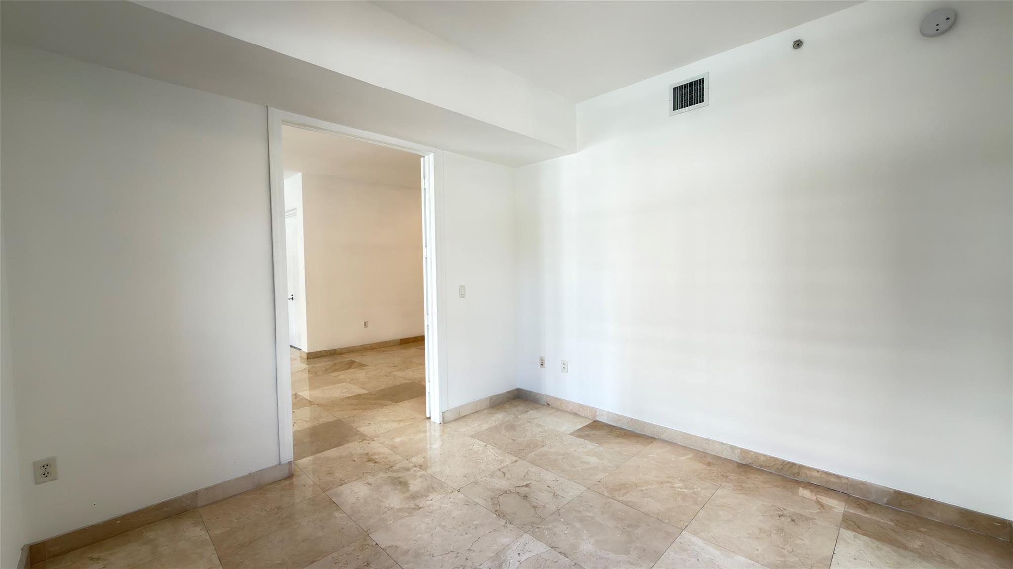 642 Valencia #305 Coral Gables, FL 33134