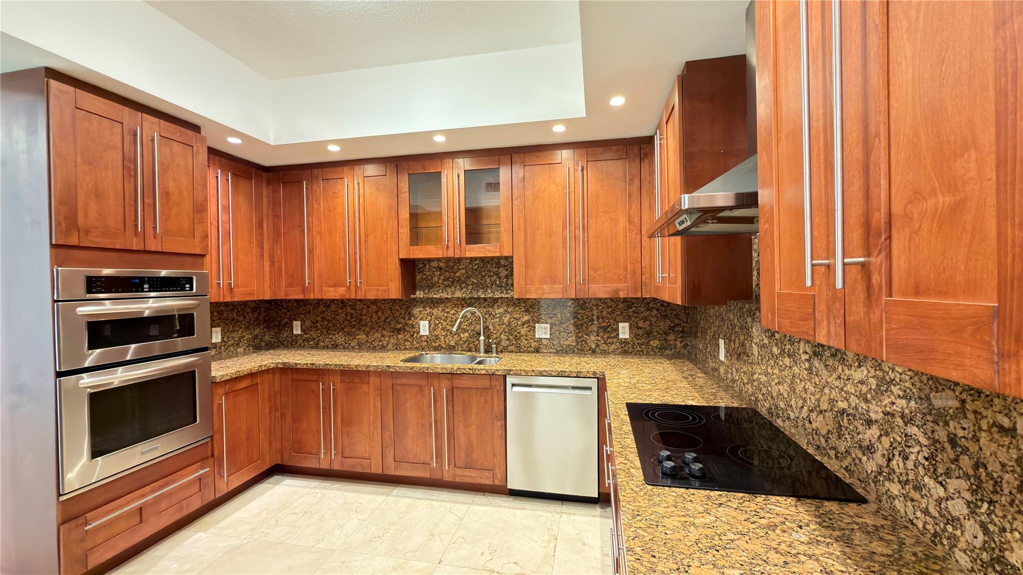 642 Valencia #305 Coral Gables, FL 33134