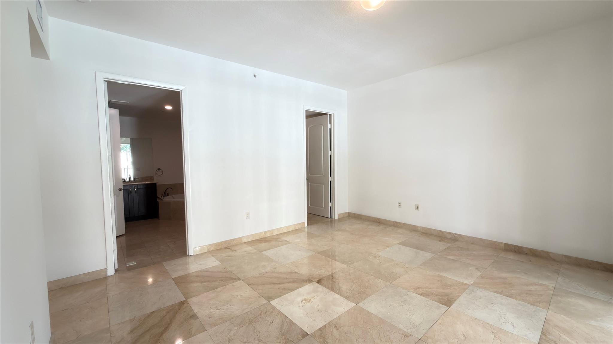 642 Valencia #305 Coral Gables, FL 33134