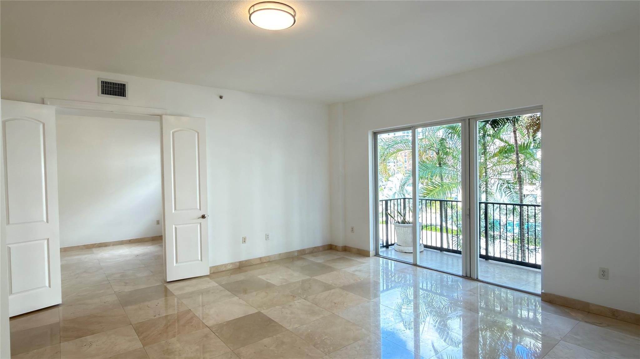 642 Valencia #305 Coral Gables, FL 33134