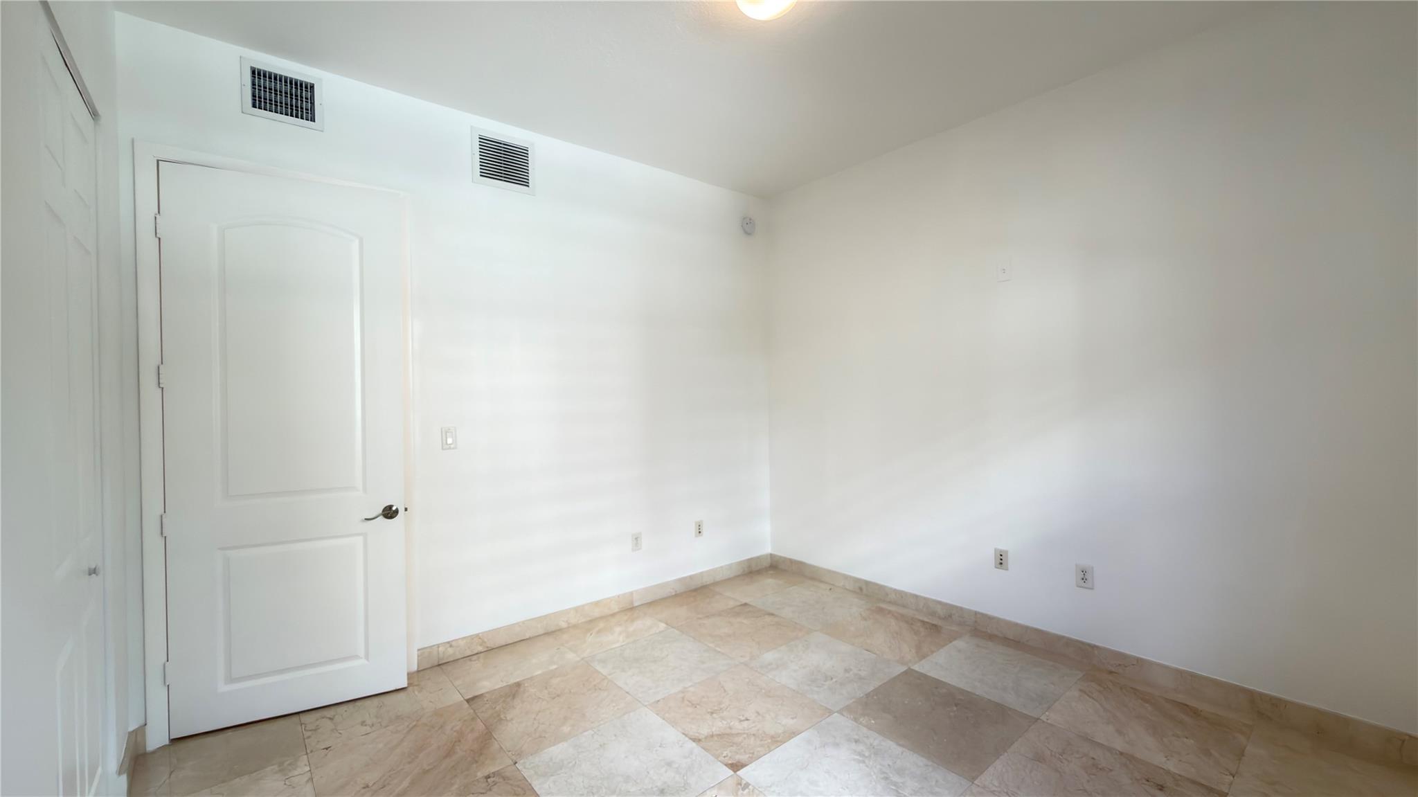 642 Valencia #305 Coral Gables, FL 33134