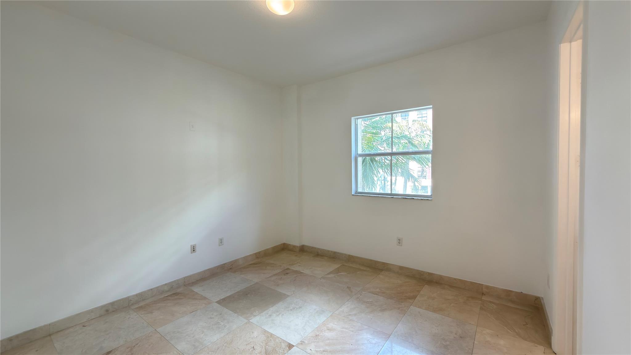 642 Valencia #305 Coral Gables, FL 33134