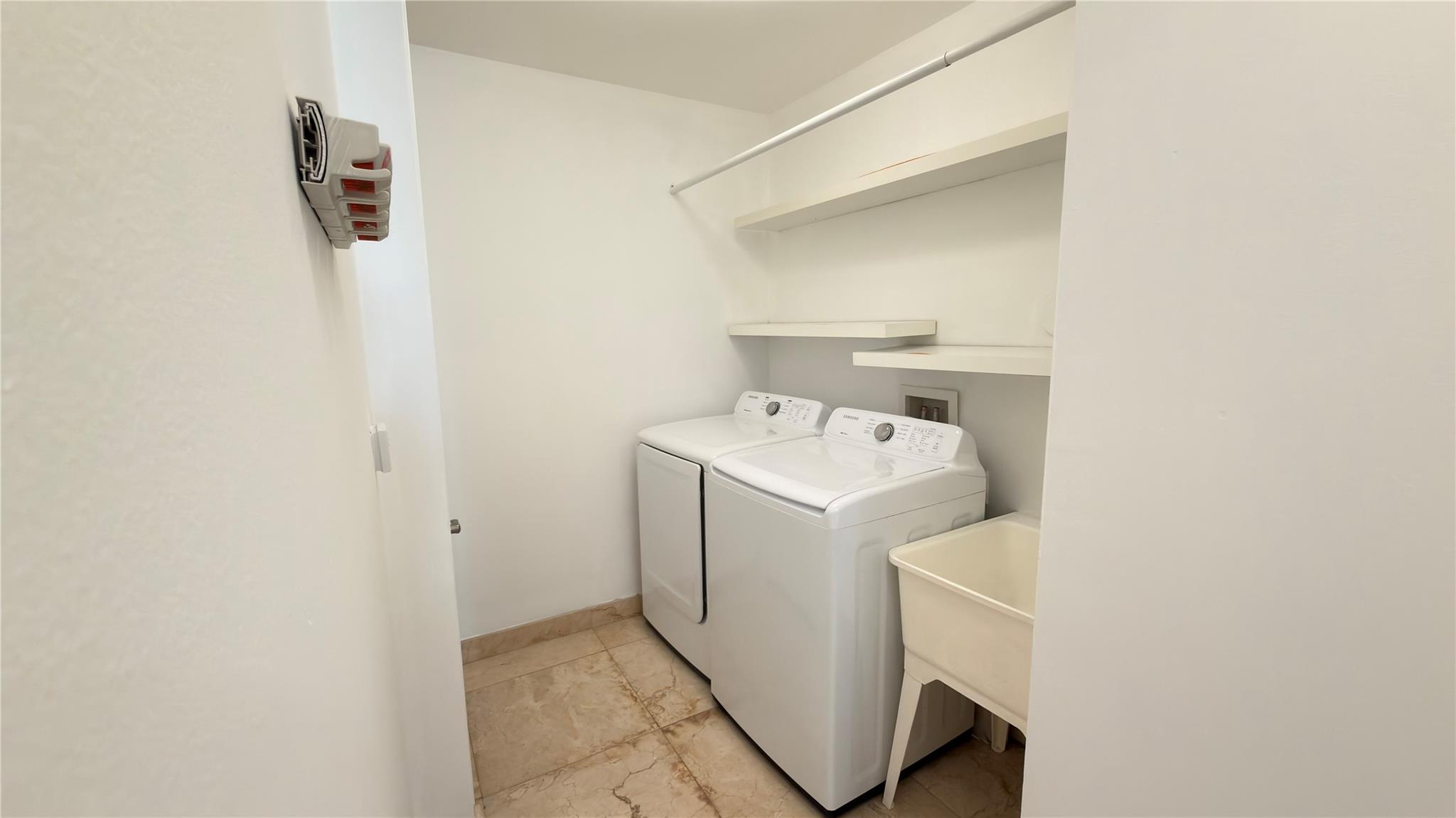 642 Valencia #305 Coral Gables, FL 33134