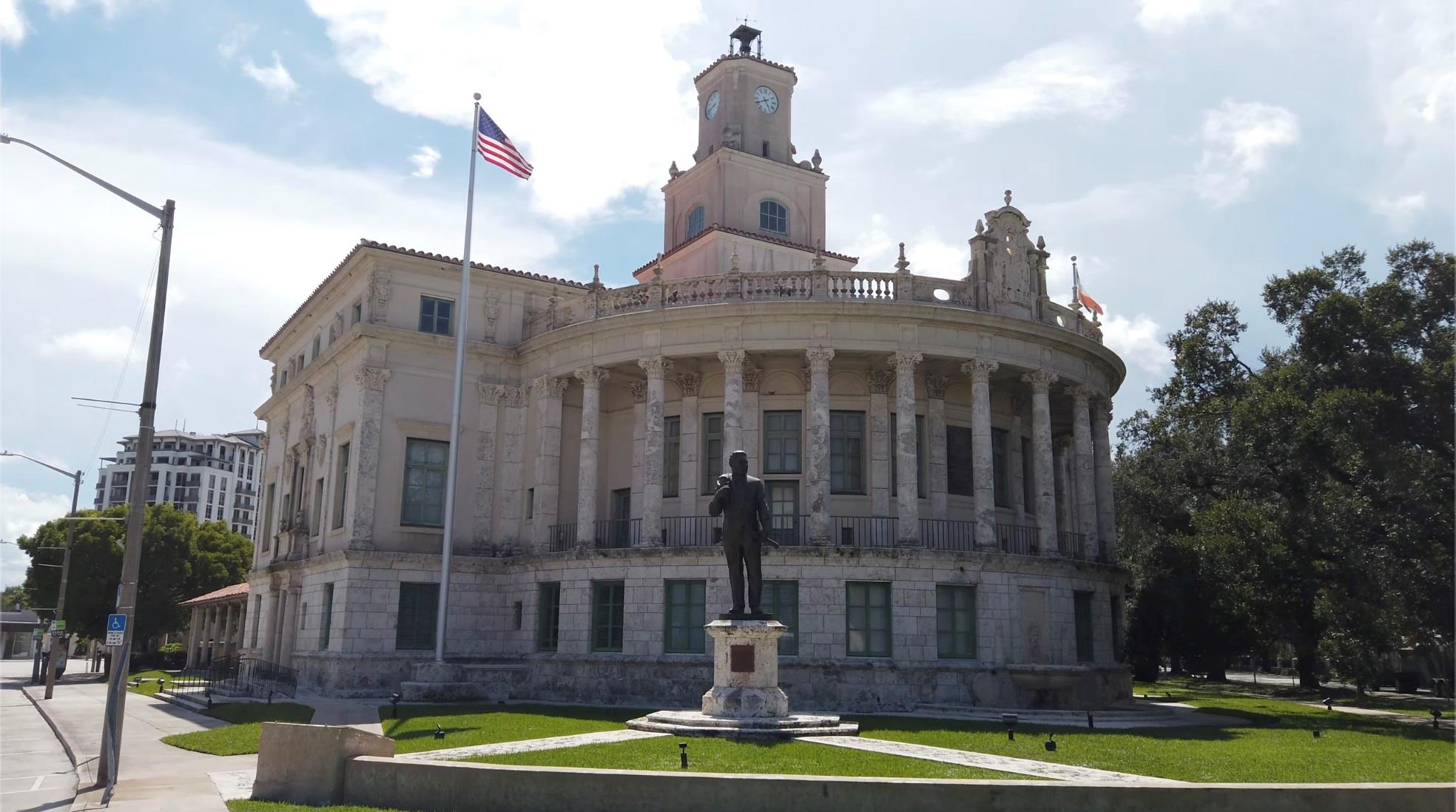 642 Valencia #305 Coral Gables, FL 33134