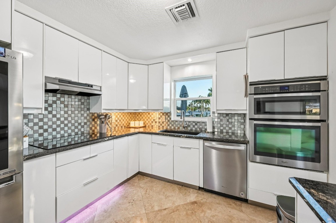 600 SE 5th Ct Pompano Beach, FL 33060
