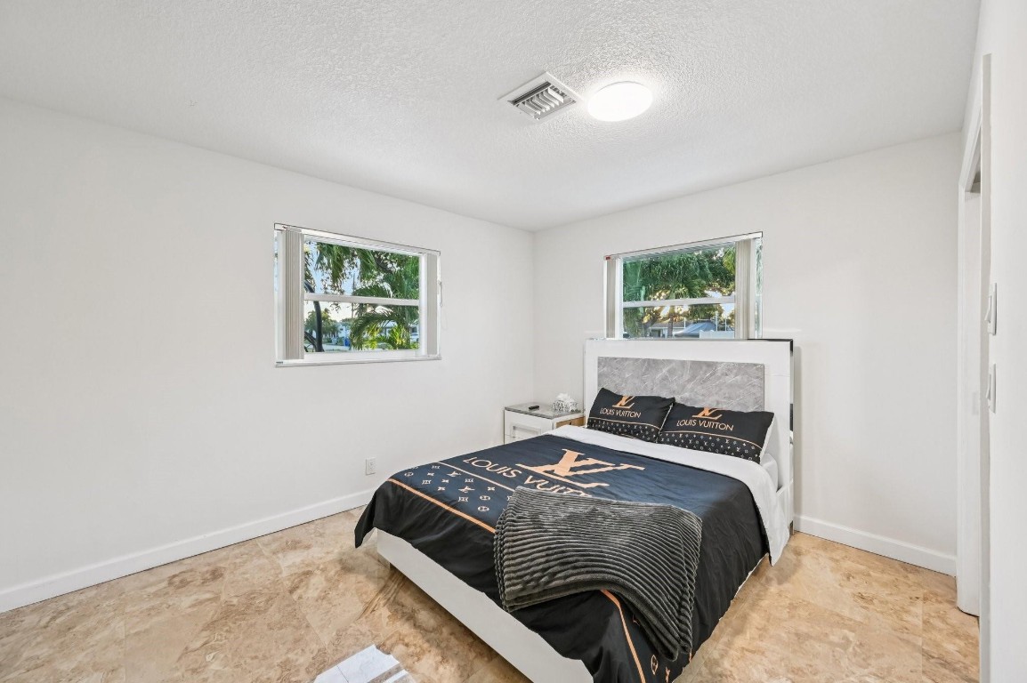 600 SE 5th Ct Pompano Beach, FL 33060