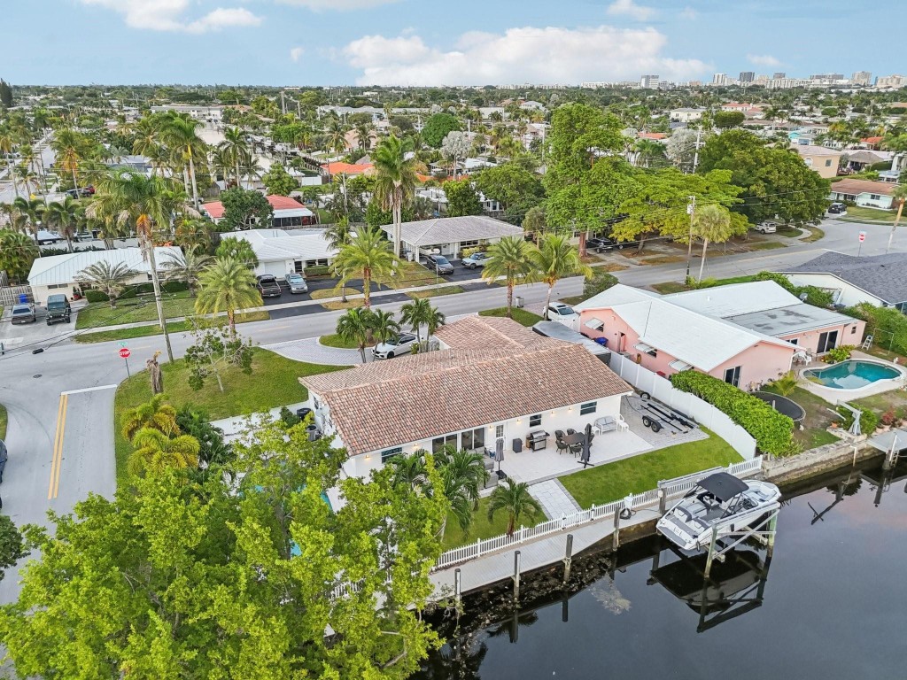 600 SE 5th Ct Pompano Beach, FL 33060