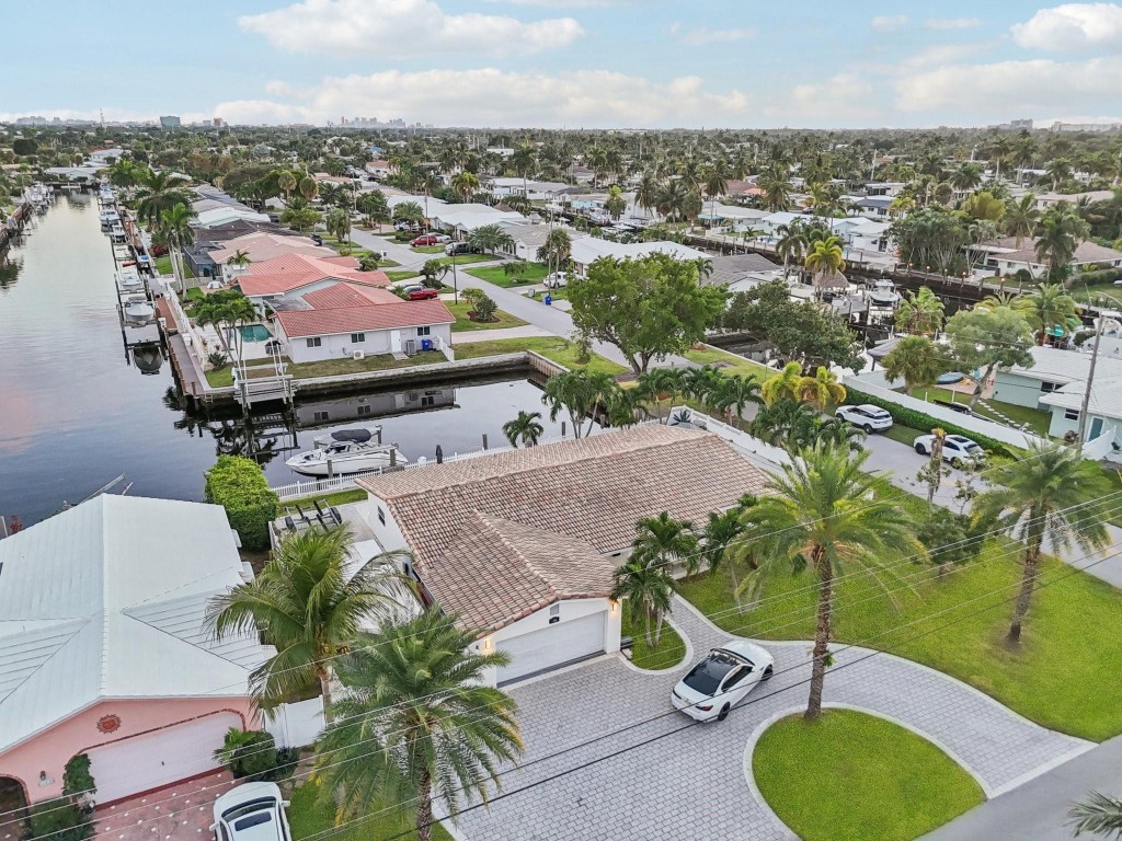 600 SE 5th Ct Pompano Beach, FL 33060